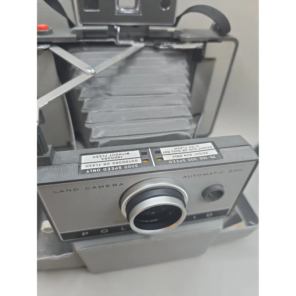Polaroid Automatic 230 Land Camera w/ Flash Manual Case Lenses Film And Bag